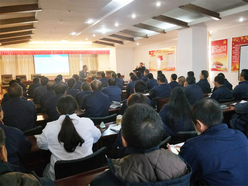 昆明市、安寧市安監(jiān)部門及協(xié)會特邀賽為高寶良老師參加安全交流講座