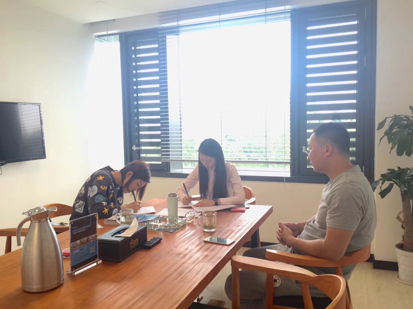 熱烈祝賀寧總簽約創(chuàng)綠家泰安市縣級(jí)代理！