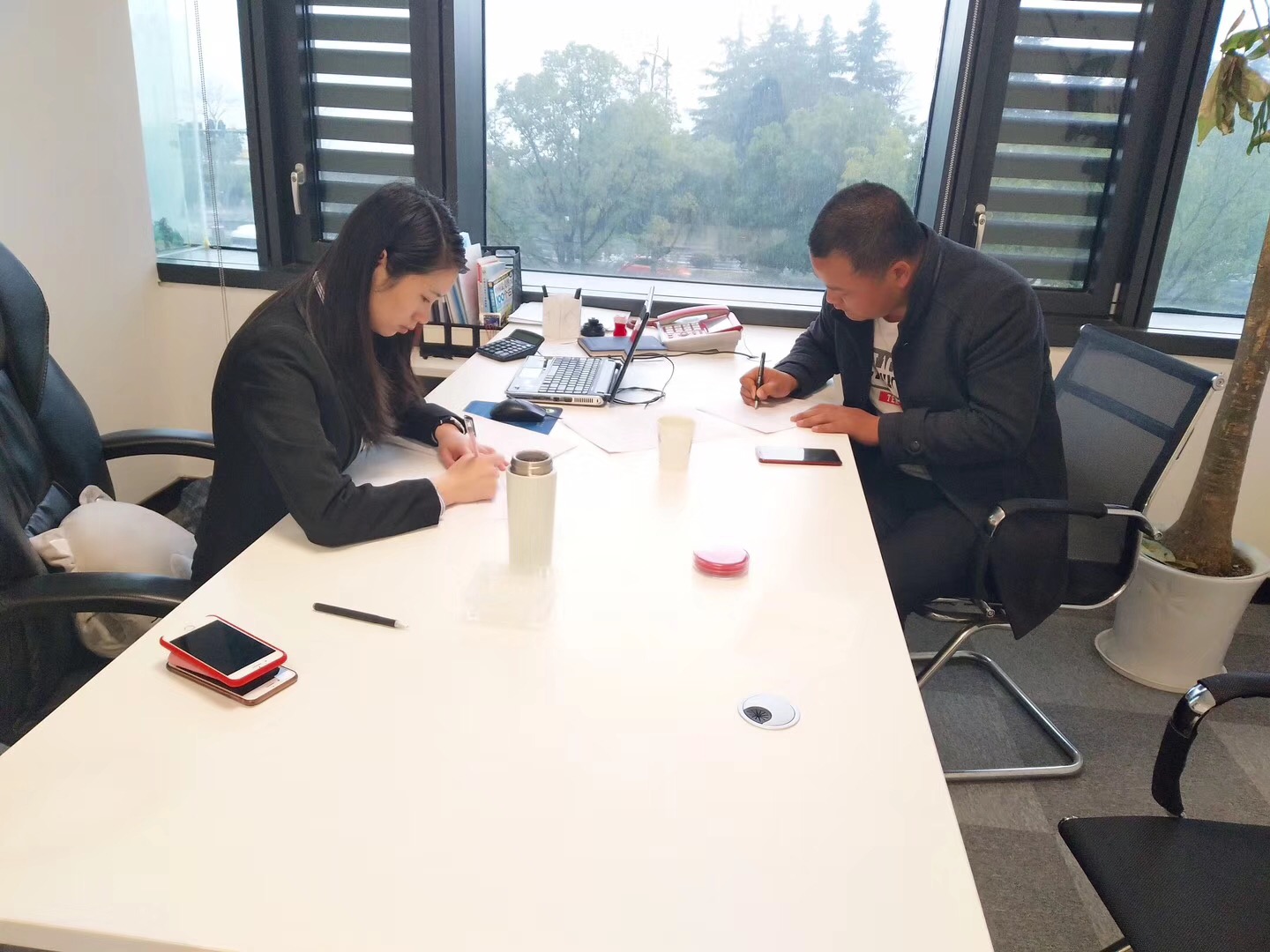 熱烈祝賀賈總簽約創(chuàng)綠家咸陽市區(qū)級代理！