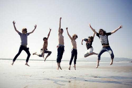 青春是用來(lái)奮斗的，除甲醛的青春最美麗！