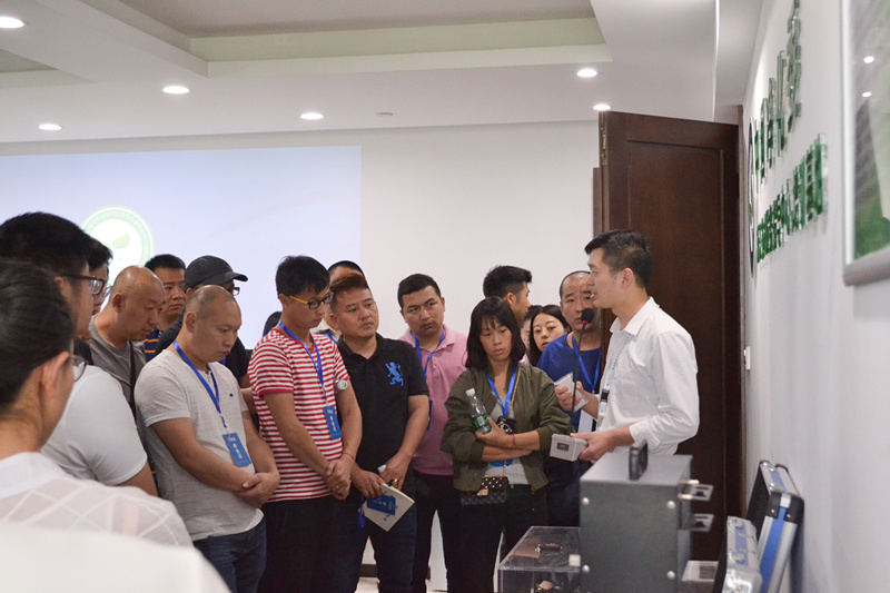 中國(guó)室內(nèi)裝飾協(xié)會(huì)室內(nèi)環(huán)境凈化治理專業(yè)委員會(huì)浙江中心第二期除醛技術(shù)交流峰會(huì)圓滿結(jié)束！