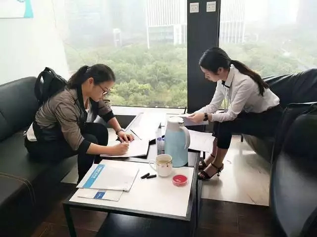 熱烈祝賀杜總簽約創(chuàng)綠家除甲醛加盟代理！