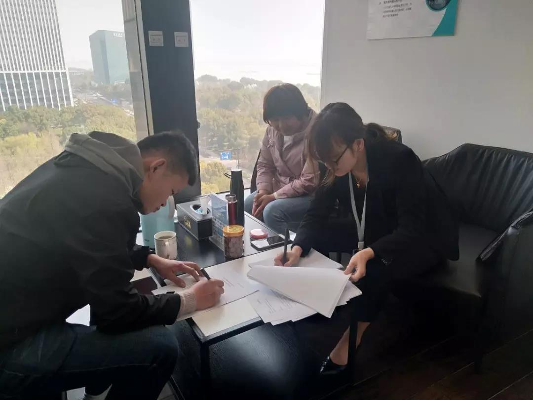 熱烈祝賀周總簽約創(chuàng)綠家山東省菏澤市區(qū)級(jí)代理！