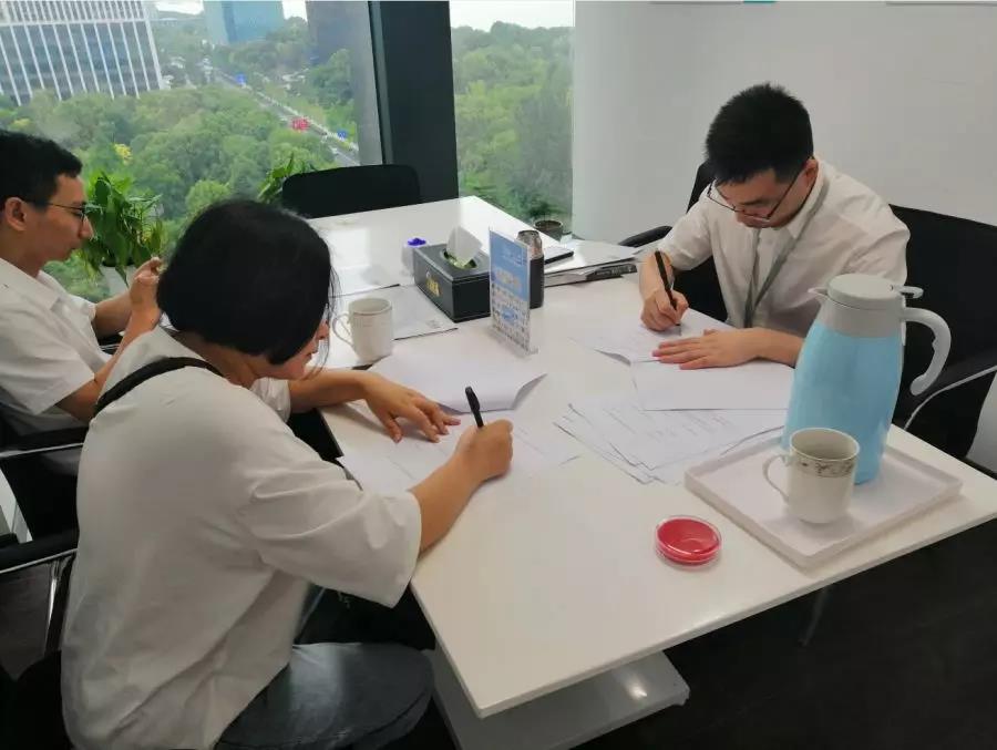 熱烈祝賀朱總、劉總簽約創(chuàng)綠家江蘇省蘇州市吳江區(qū)區(qū)級代理！