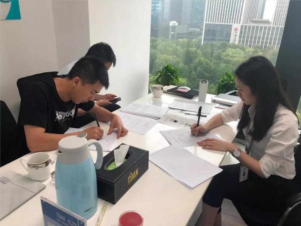 熱烈祝賀羅總簽約創(chuàng)綠家貴州省遵義市區(qū)級(jí)代理！