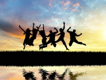 青春是用來(lái)奮斗的，除甲醛的青春最美麗！