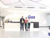 熱烈祝賀米總一家簽約創(chuàng)綠家泰安市區(qū)級(jí)代理！